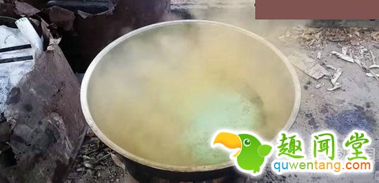 男子矿石中手工提炼出黄金！发大财