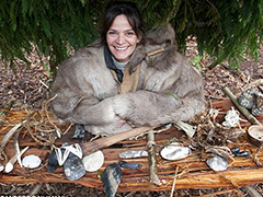 重返石器时代怎样生活？为避免虱子用石头