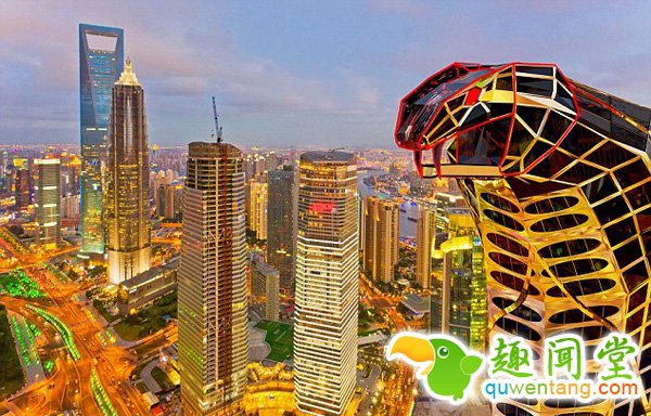 　　设计者认为，他的蛇形大楼最能吸引中东和亚洲的开发商，因为在这些地区，蛇被看做是智慧的象征。瓦西里说：“拔地而起的高楼改变了世界上都市的风景，也成为了21世纪文化经济最显著的特征。”