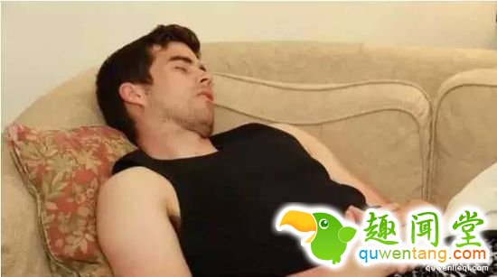 想减肥又懒得动？穿上这个背心，躺着就能瘦！