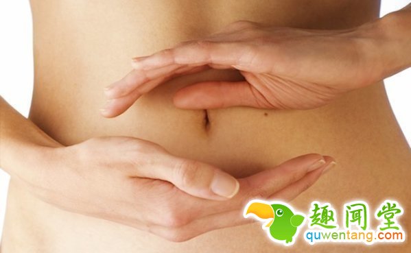 15个女孩们必须要知道的「妳在20岁、30岁、40岁的胸部变化」。塬来「善待胸部的防下垂绝招」这么简单！