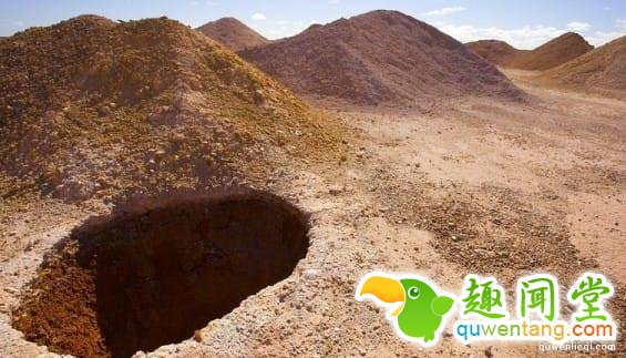 整个村庄1600人都生活在地下，生活设施一应俱全