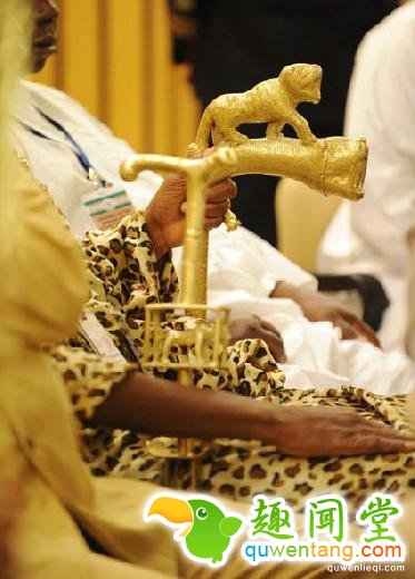 非洲酋长奢靡生活：4000妻妾，死后挑漂亮者陪葬