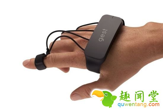 炫酷！键盘和鼠标可“戴”在手上 实现隔空输入