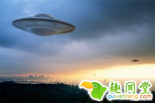 埃及发现的古硬币上有“宇宙飞船”的图案! 证明外星人建造了金字塔?!--趣味说