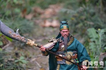 关羽的兵器真是青龙偃月刀吗？弥天大谎！