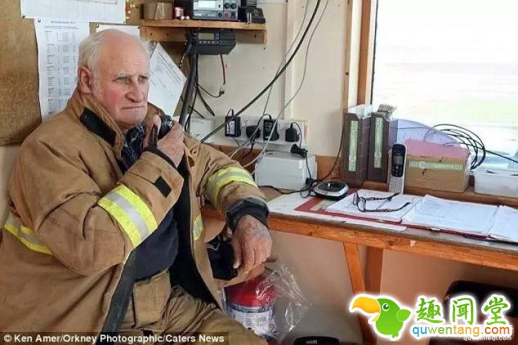 这个大爷同时干了20份工作，67岁也不退休