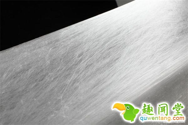 科学家喂蚕宝宝吃纳米碳管和石墨烯，他们吐出的“超级蚕丝”将改写人类历史--趣味说